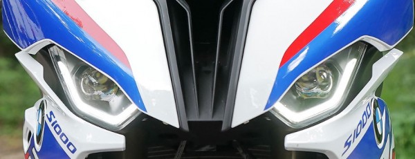 Shirtgarden - BMW S1000RR - ca 80cm breit mit LED Farbwechsel-Beleuchtung