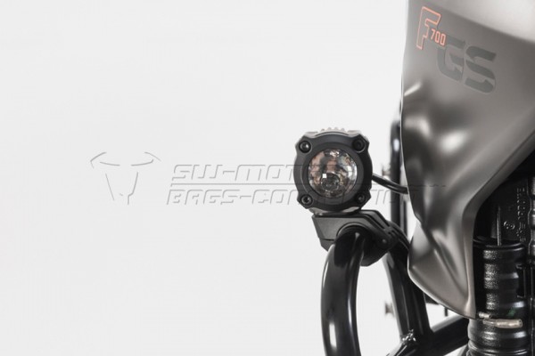 SW-MOTECH Scheinwerferklemmen, schwarz für Sturzbügel Ø 22, 26, 27, 28 mm